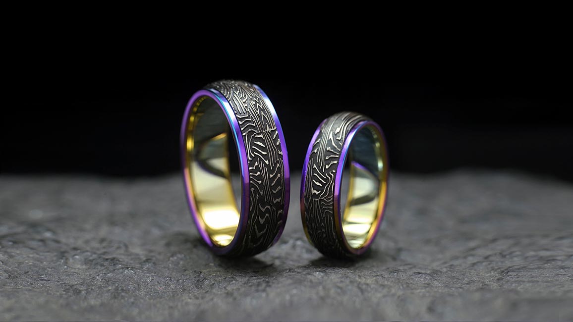 Фиолетовое обручальное кольцо