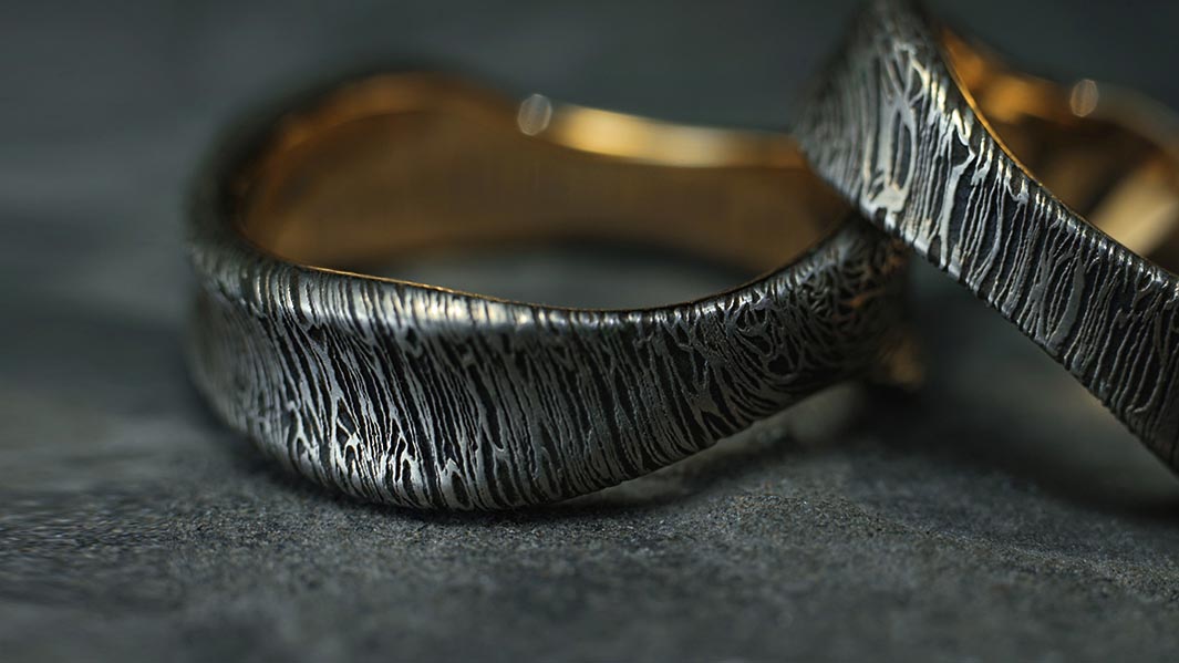 Обручальные кольца криволинейные